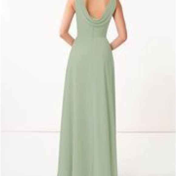 Chiffon bridesmaid dress. Boned and built in bra. - Picture 2 of 4